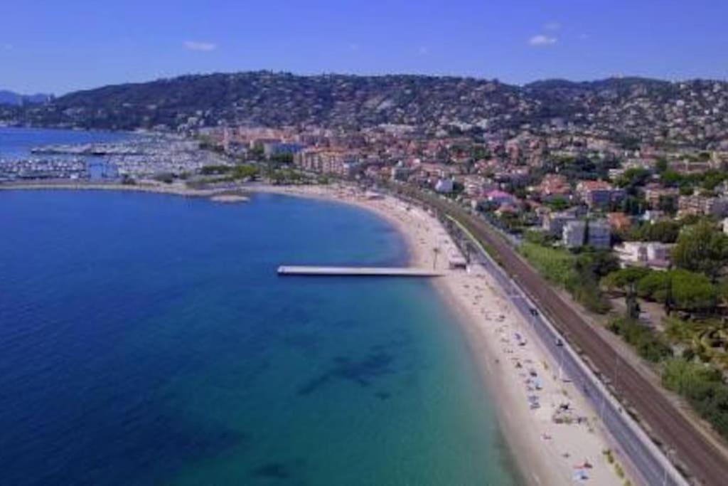 Port Azur Apartment Vallauris Bagian luar foto