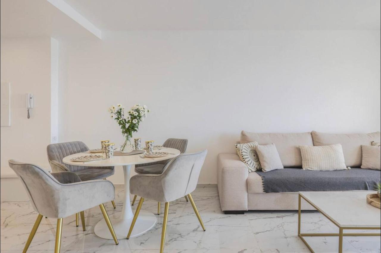 Port Azur Apartment Vallauris Bagian luar foto